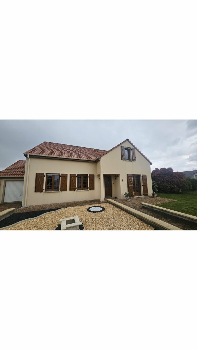 Volets battants chêne doré