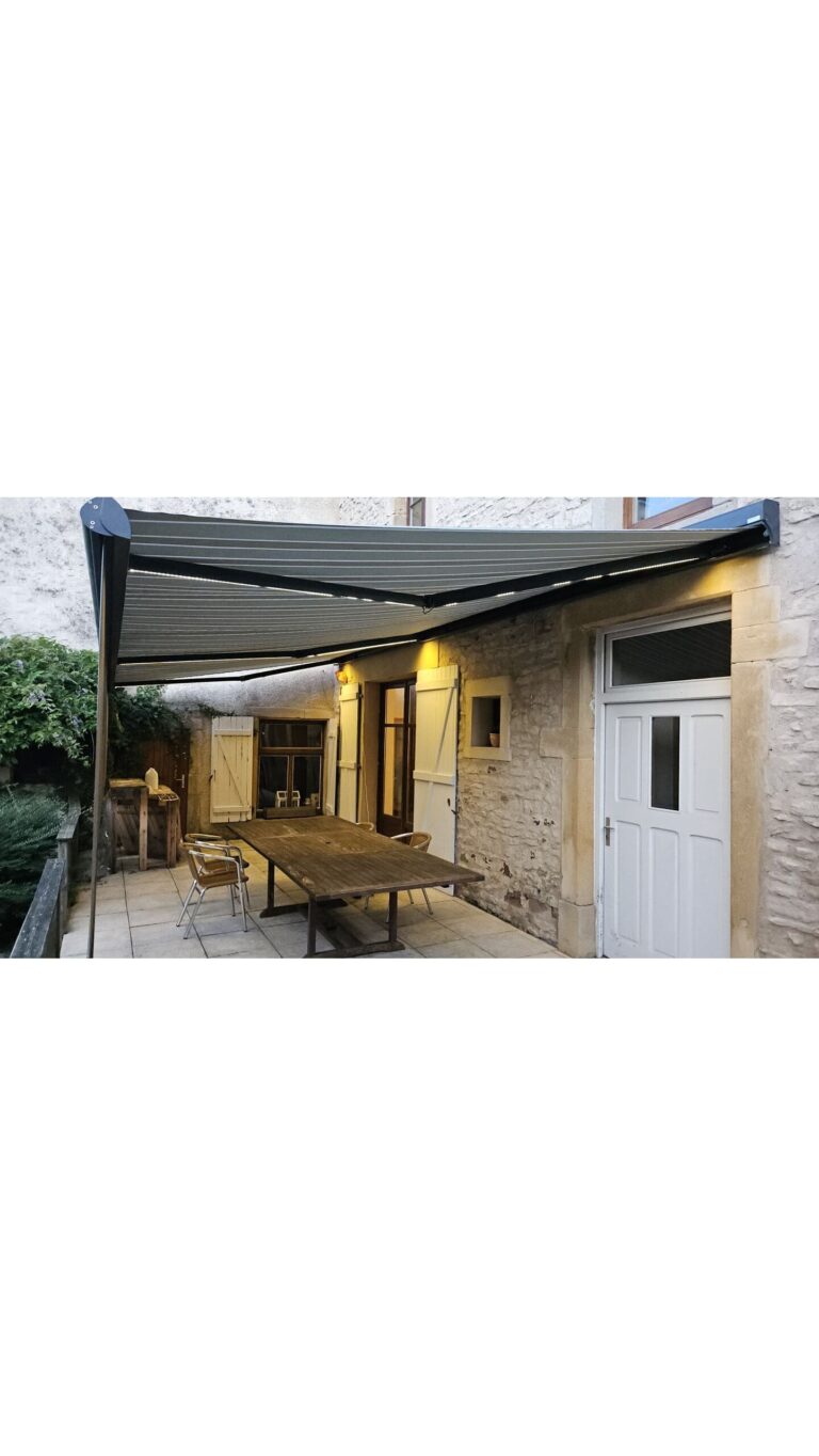 Store coffre avec LED et Lambrequin